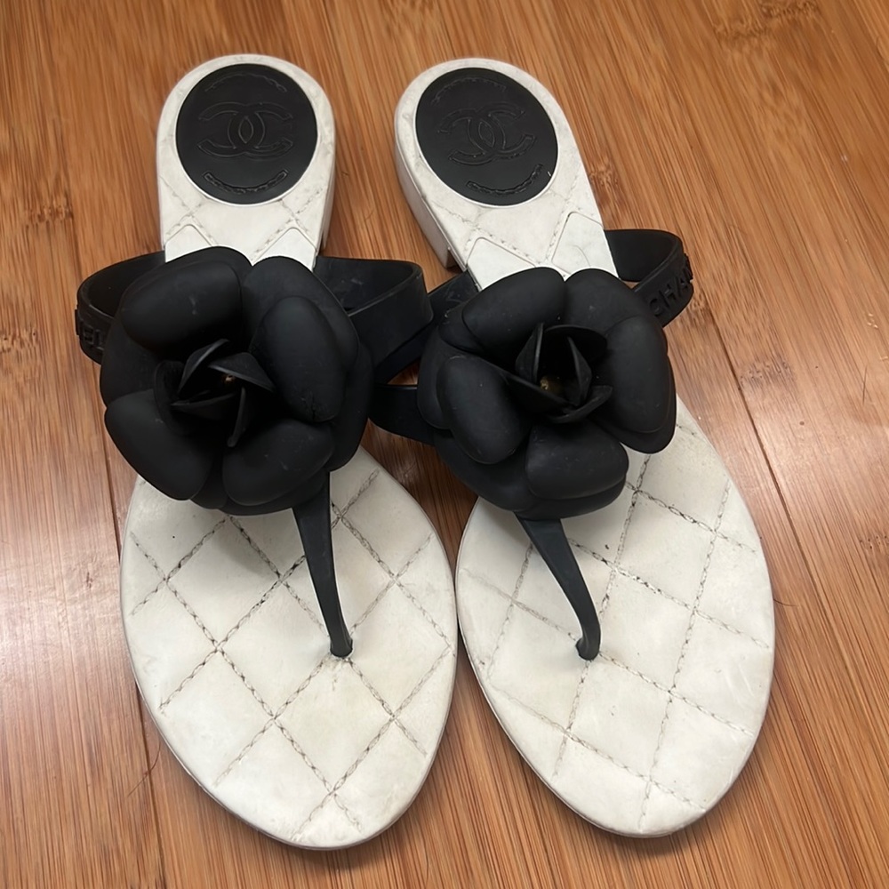 Chanel Vintage Rubber Thong Sandals